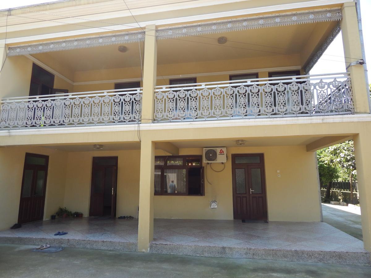 Guest House On Angisa 巴统 外观 照片